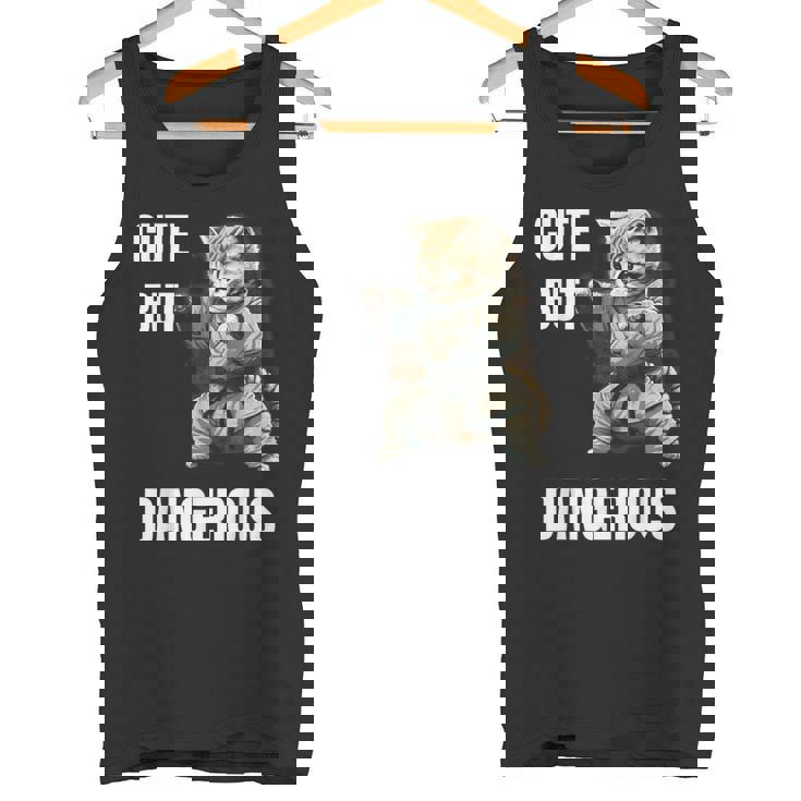 かわいいけど危険な空手 面白い テコンドー 猫 格闘技 タンクトップ