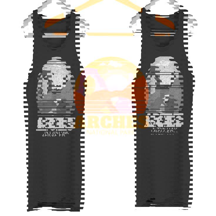 アーチーズ国立公園ユタ国立公園アーチーズ タンクトップ