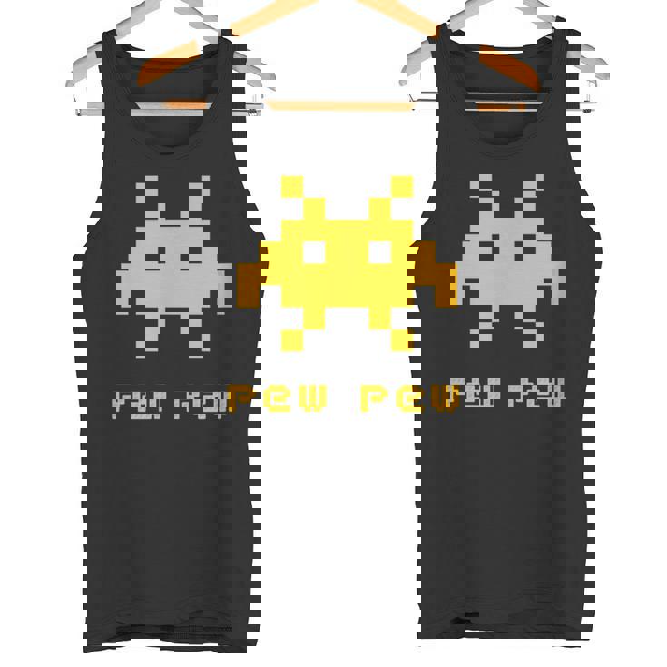 エイリアンインベーダーズピューピュースペース8ビットレトロビデオゲームギフト タンクトップ