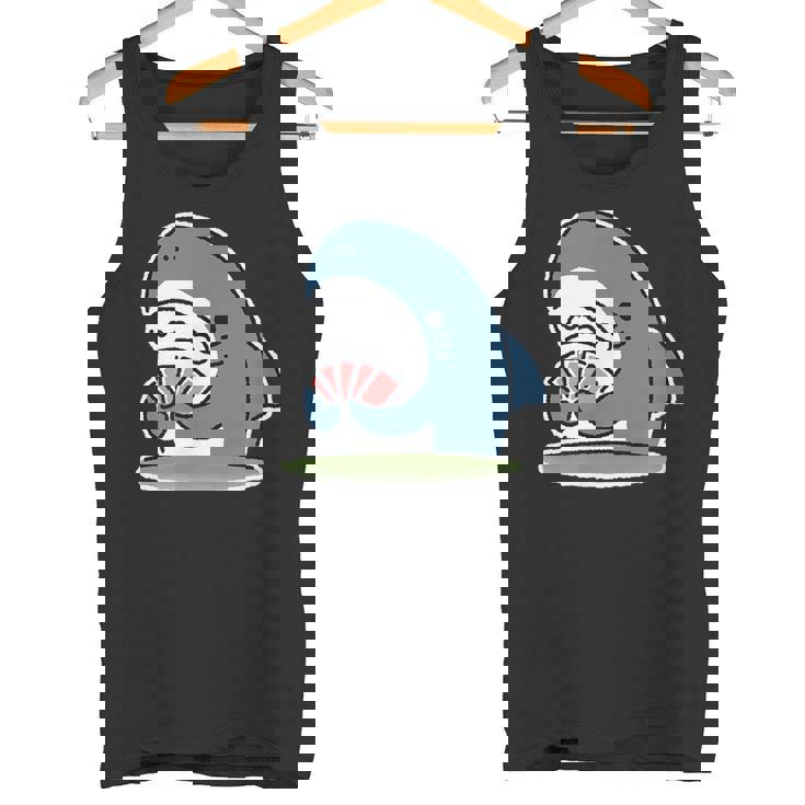 カード遊びをするサメ タンクトップ