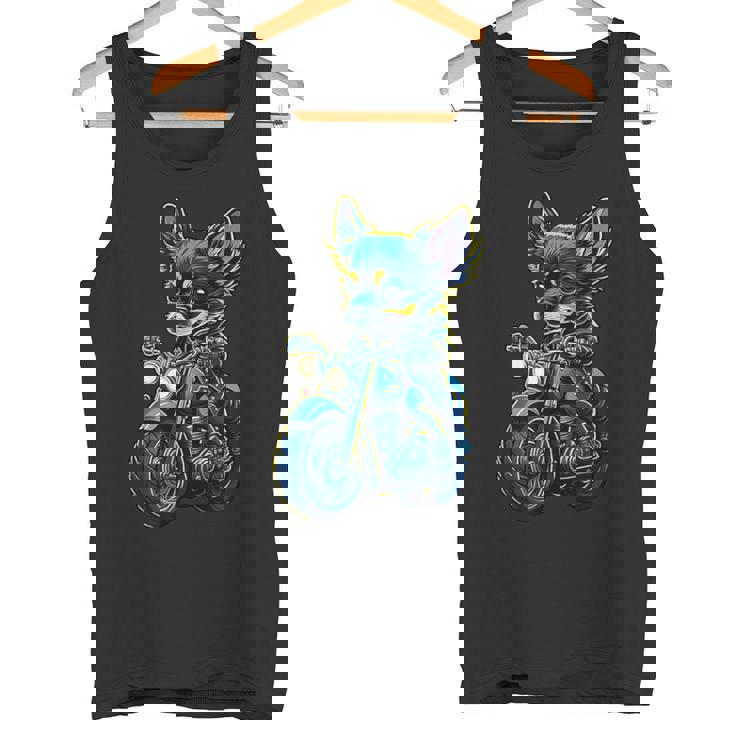 クリスマスにバイクを運転するかわいいチワワ。 タンクトップ