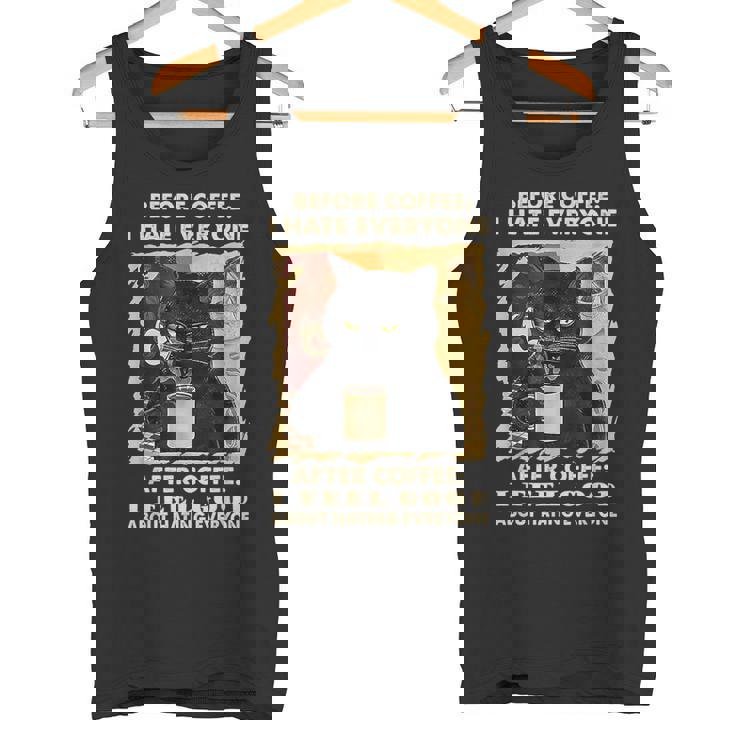 コーヒーの前にみんな嫌いな黒猫がコーヒーを飲む タンクトップ