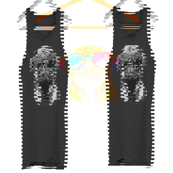 サングラスとパグベージュ犬愛カーリンかわいいパグ タンクトップ