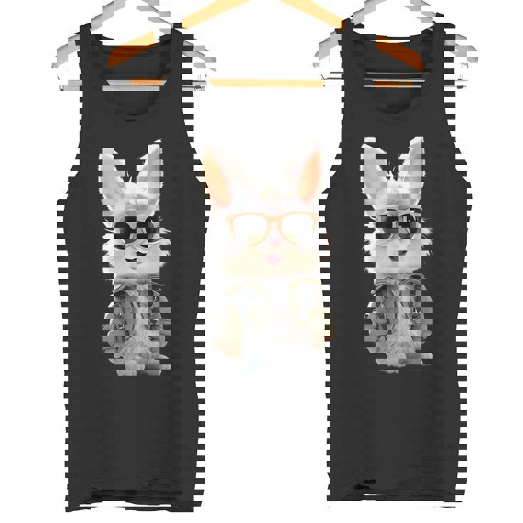 サングラスをかけたうさぎ 茶色のうさぎ かわいいうさぎ タンクトップ