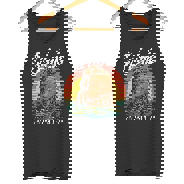 スリランカ モノリス シギリヤ 岩 要塞 城 旅行 タンクトップ