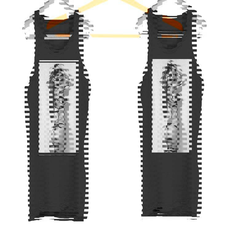 セクシーガールグラフィックtシャツ セクシーブルネットブーティーガール 3インチ B&W タンクトップ