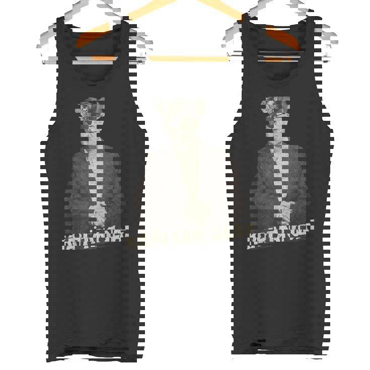 ドイツ首相オラフ・ショルツ ブラックアイパッチ 連邦議会 タンクトップ