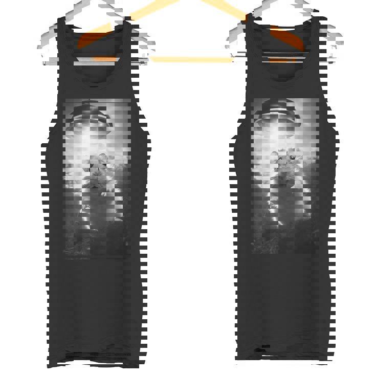 ハムスターを追うufo、クレイジーな動物、面白いハムスター タンクトップ