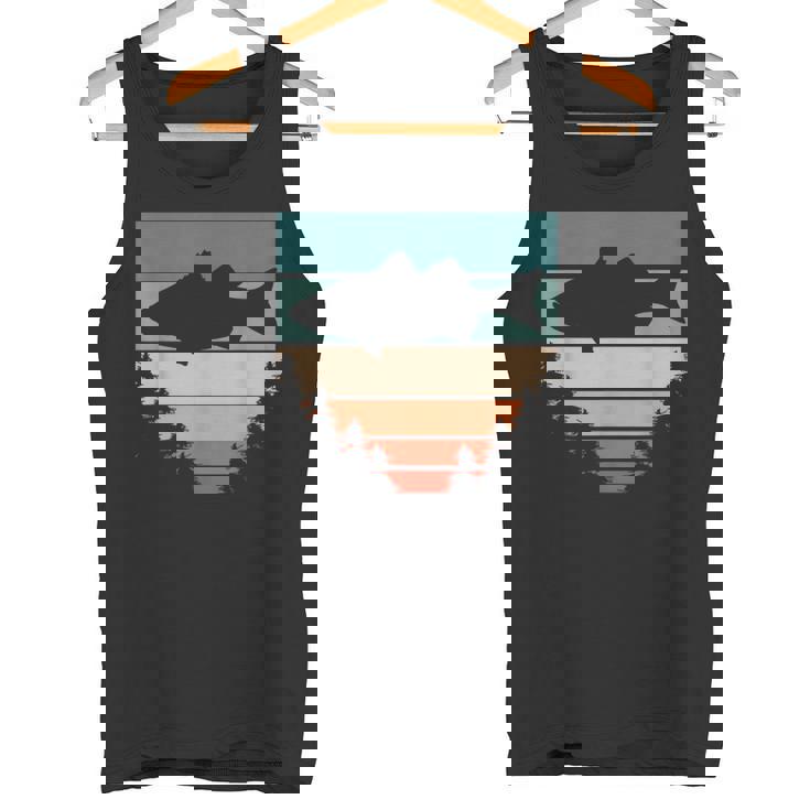 バス釣り森レトロオオクチバスフィッシャーマン タンクトップ