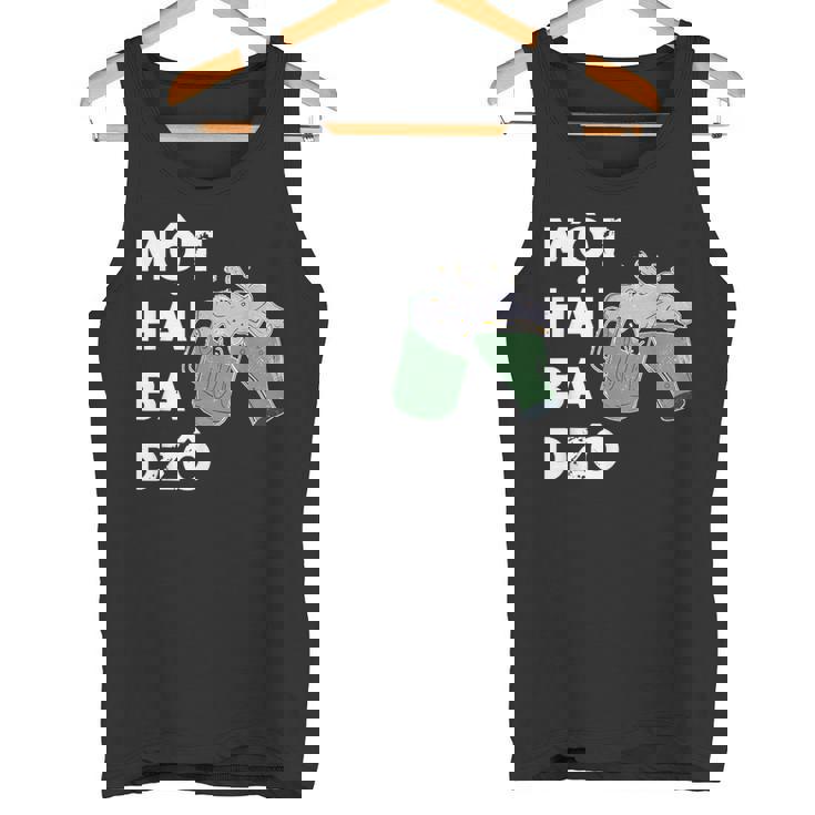 ベトナム ベトナム人 ベトナム語 モット・ハイ・バ・ドゾ ワン・ツー・スリー・チアーズ タンクトップ