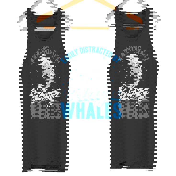 ベルーガクジラに簡単に気を取られる面白いシロイルカ動物。 タンクトップ