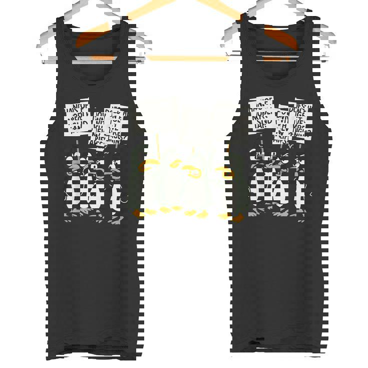 ペンギンの関税 聞いた島 ペンギンと一緒に立つ タンクトップ