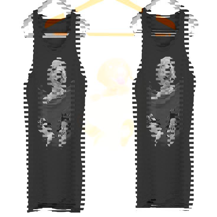 ポケットに入ったゴールデンレトリーバーの犬 ゴールデンパピー のぞき見 タンクトップ