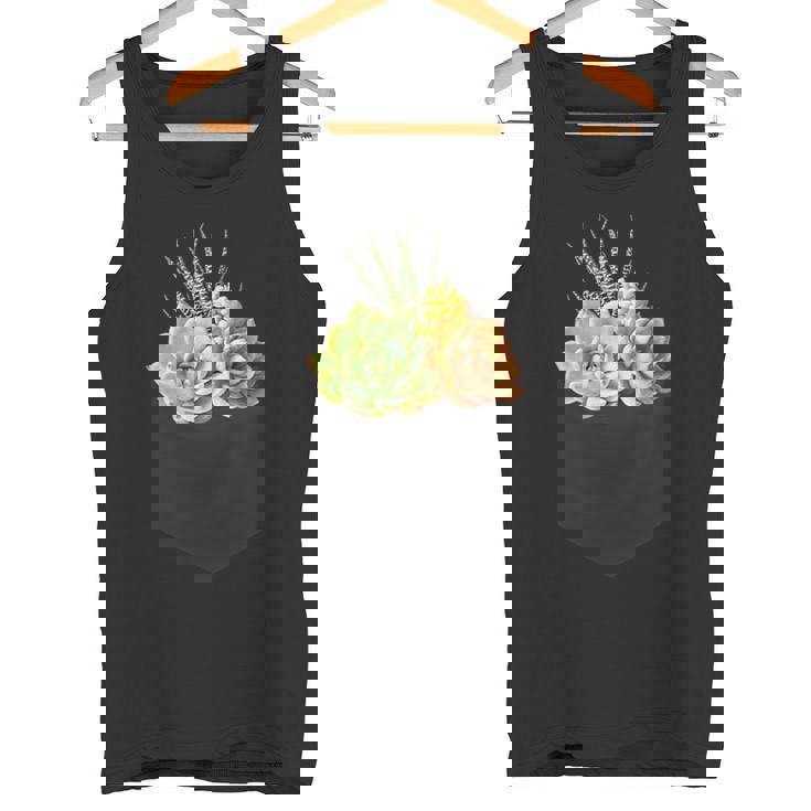 ポケットに入った多肉植物、胸にエケベリアセダム タンクトップ