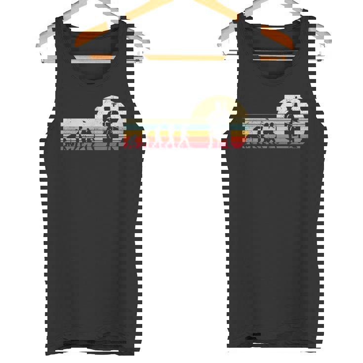 レトロなヴィンテージ チェロラバー 人間の進化 チェロ。 タンクトップ