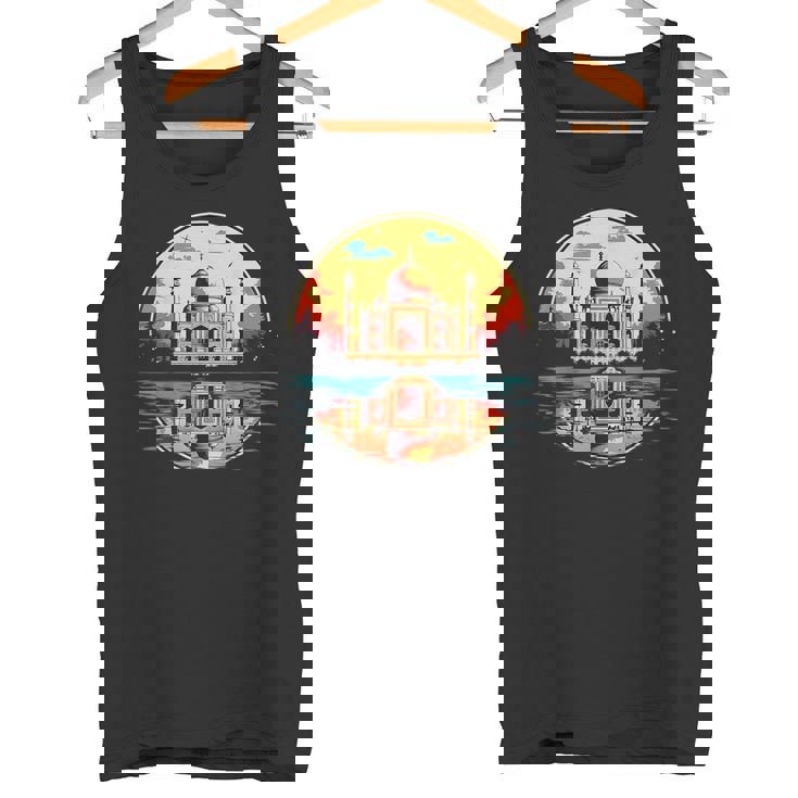 レトロスタイルのタージマハル。 タンクトップ