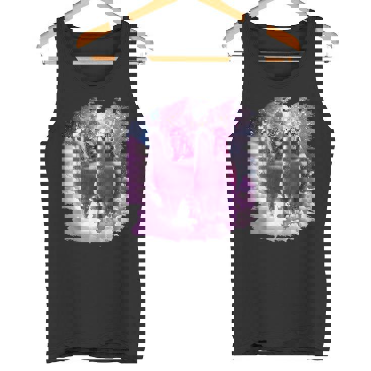 宇宙で虹色のラマに乗る子猫 タンクトップ