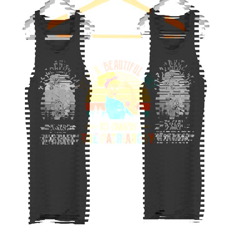 家父長制を打ち砕くには美しい日だ、面白いフェミニズム タンクトップ