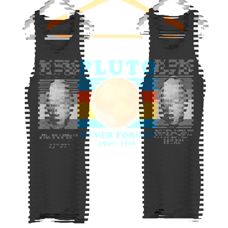 惑星冥王星を忘れてはいけないオタク天文学楽しい宇宙レトロ タンクトップ