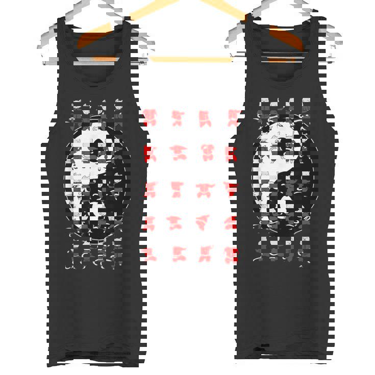 面白い太極拳猫が陰陽のデザインを動かす タンクトップ