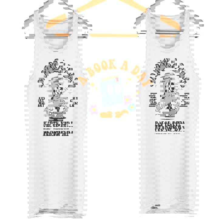 A Book A Day Keep The Mental Breakdown Away Book Lovers タンクトップ