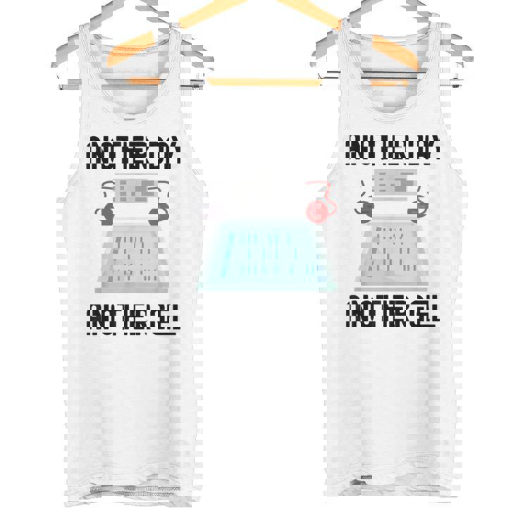 Another Day Another Gel タンクトップ