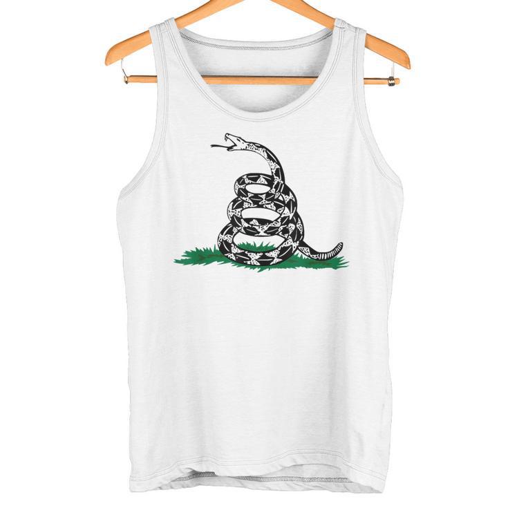 Bandera Gadsden De Laerpiente De Cascabel De Madera Del Patriota Americano Camiseta sin mangas