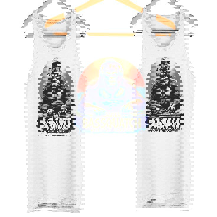 Bassquatch 音楽愛好家のためのサスカッチdjデザイン タンクトップ