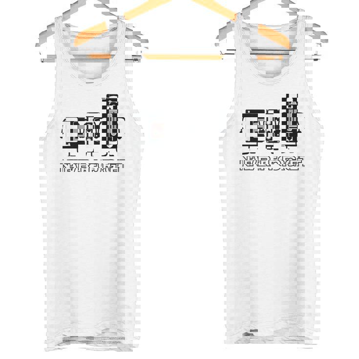 Never Forget カセットテープhs ゲーマー オールドスクール 面白い タンクトップ