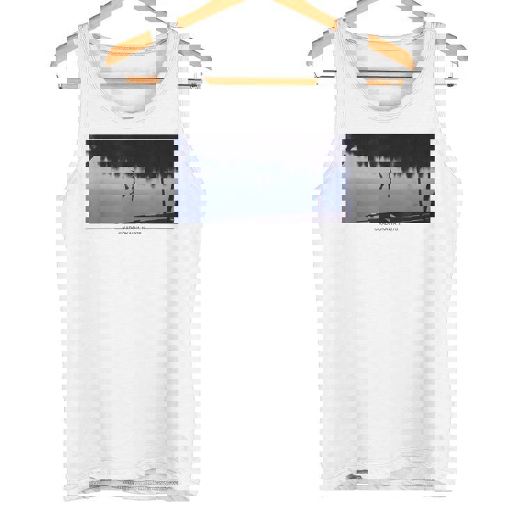 「犬神家の一族」逆さ足ショット タンクトップ