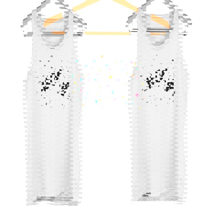 はぴば 誕生日 記念 誕生会 パーティー おめでとう バースデー ハッピーバースデー ハピバ 紙吹雪 主人公 主役 ネタ タンクトップ