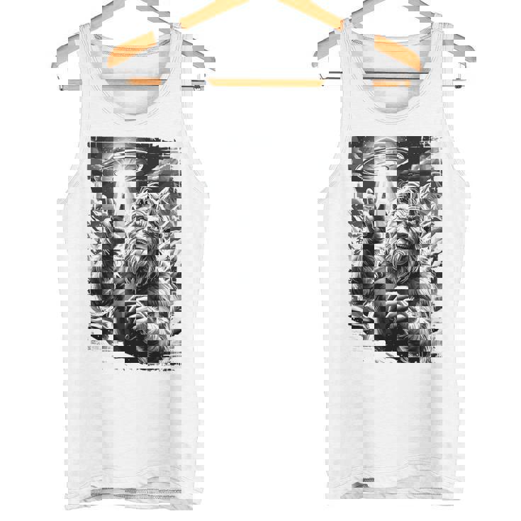 イエティ Ufo 平和 クリプティッド ユーモア マウンテン遭遇 長袖tシャツ タンクトップ