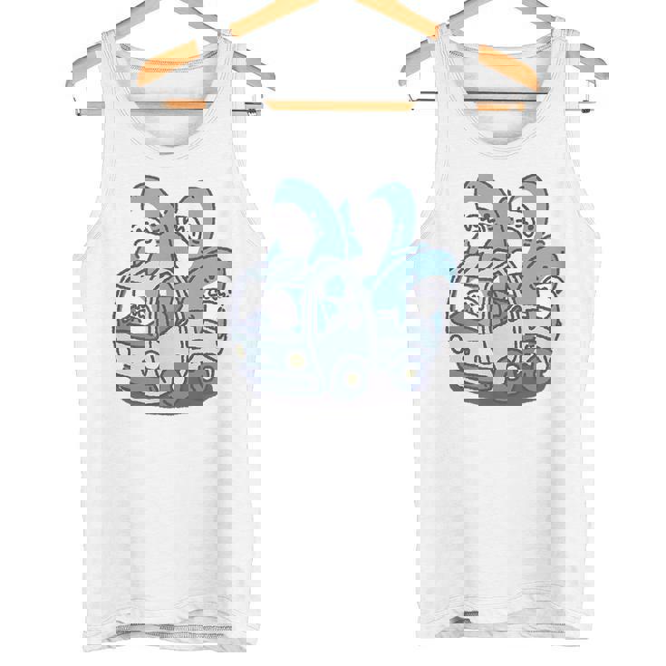 サメがたくさんトラックに タンクトップ