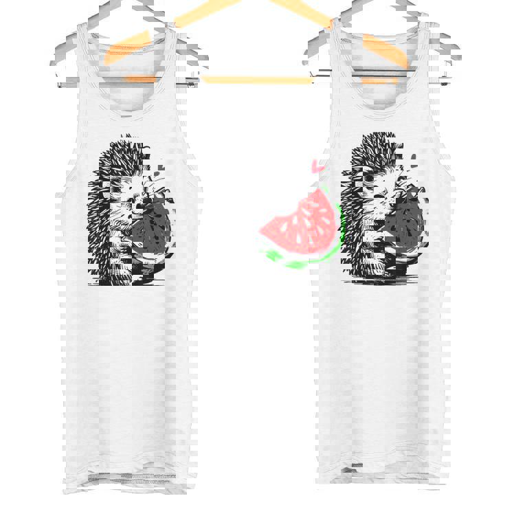 スイカの誕生日を食べるキュートで愛らしいハリネズミ タンクトップ