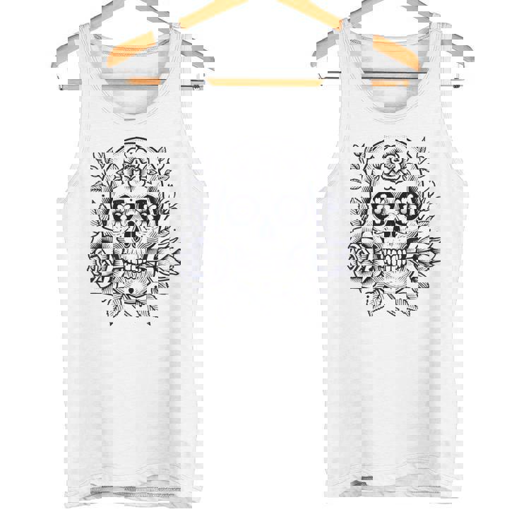 スカルと花の伝統的なタトゥースタイル タンクトップ