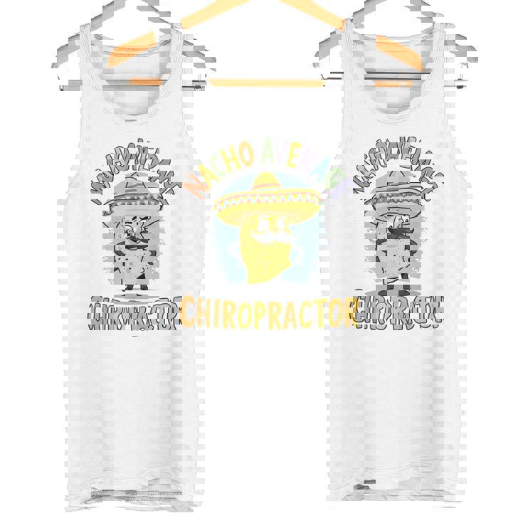 ナチョー 平均 カイロプラクター タコス 整体調整 タンクトップ