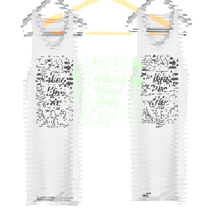 ハイキング バイブスオンリー 自然 落書き アート ミニマリスト 森林愛好家 タンクトップ