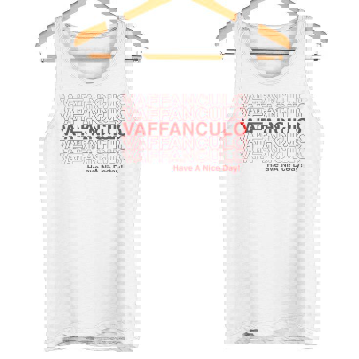 面白いvaffanculoデザイン イタリア語で素敵な一日を。 タンクトップ