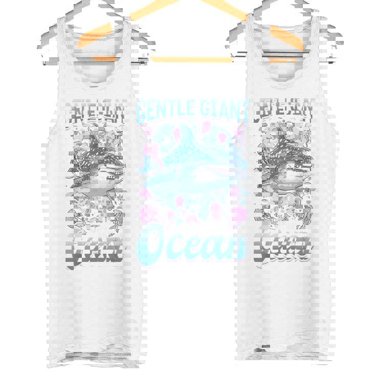 面白いジンベイザメ 動物 優しい海の巨人 タンクトップ