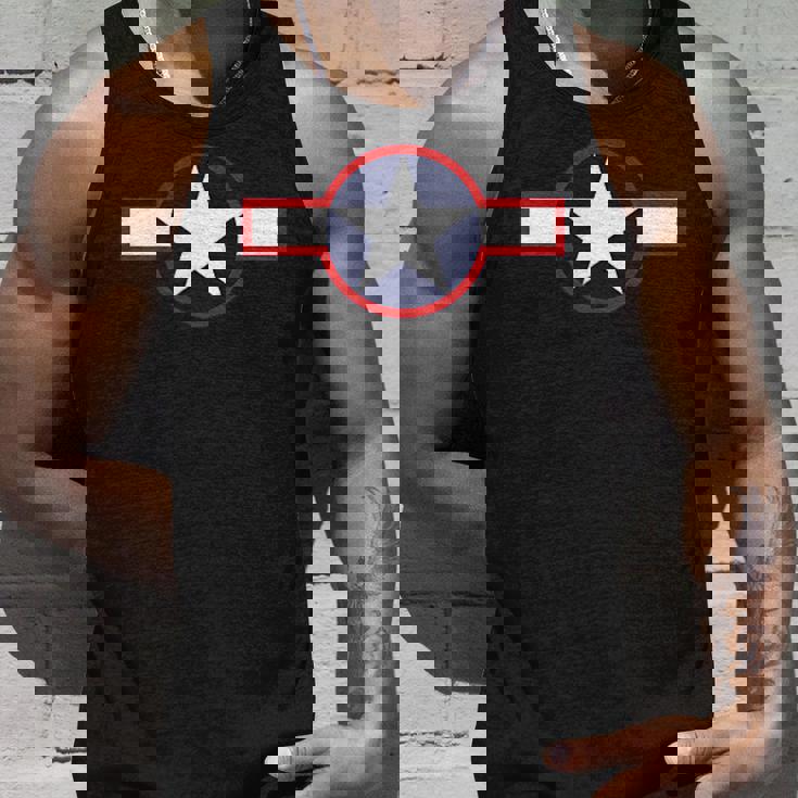 1943年アメリカ空軍ラウンド。 タンクトップ 彼への贈り物