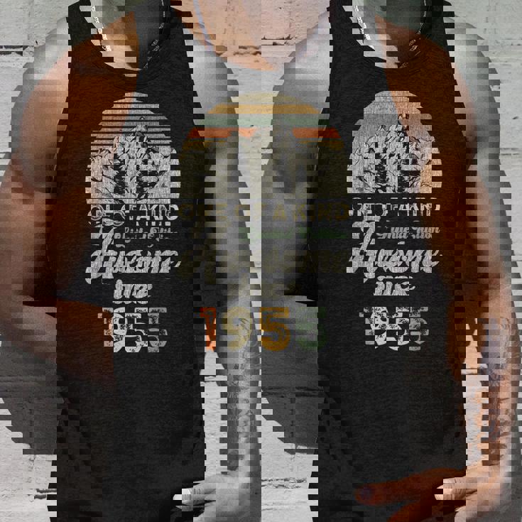 1955年の誕生以来、70年の歴史を誇る山々 タンクトップ 彼への贈り物