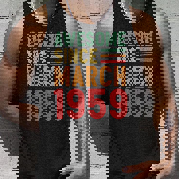 1959年3月から素晴らしい70歳の誕生日プレゼント。 タンクトップ 彼への贈り物