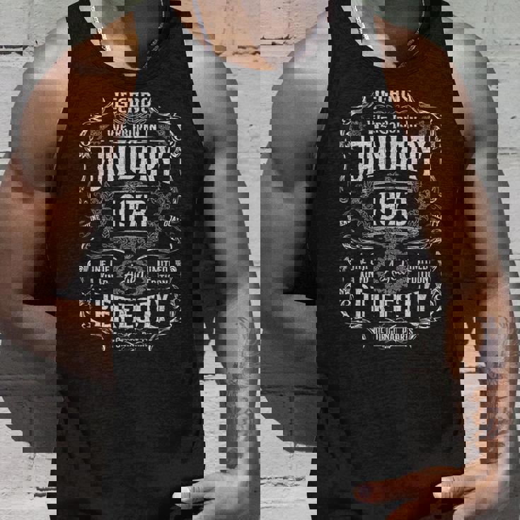 1973年1月に誕生した51歳の誕生日レジェンド タンクトップ 彼への贈り物