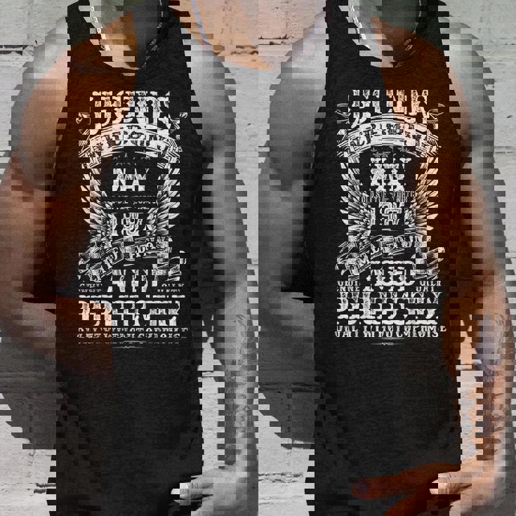 38歳の誕生日プレゼント 男性用 1987年5月 誕生日 面白い タンクトップ 彼への贈り物