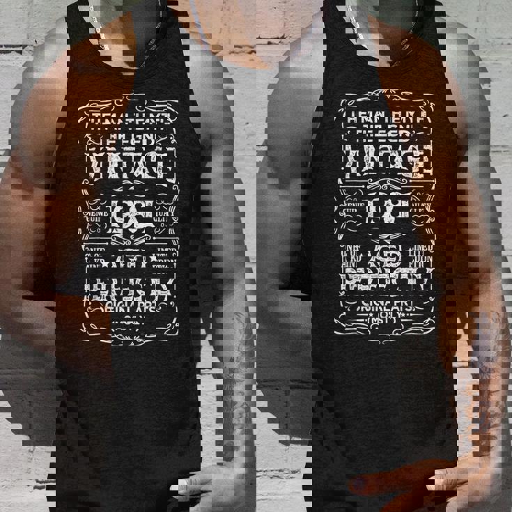 44歳の誕生日プレゼント ヴィンテージ 1981年 男性 面白い 44歳 1981年 タンクトップ 彼への贈り物