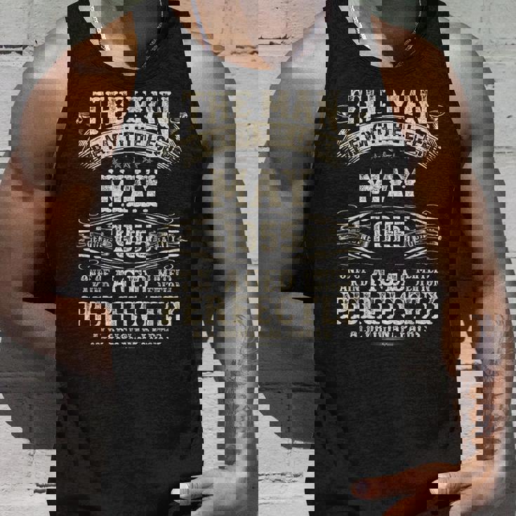 70歳の誕生日プレゼント 男性用 70歳 5月 1955年 タンクトップ 彼への贈り物