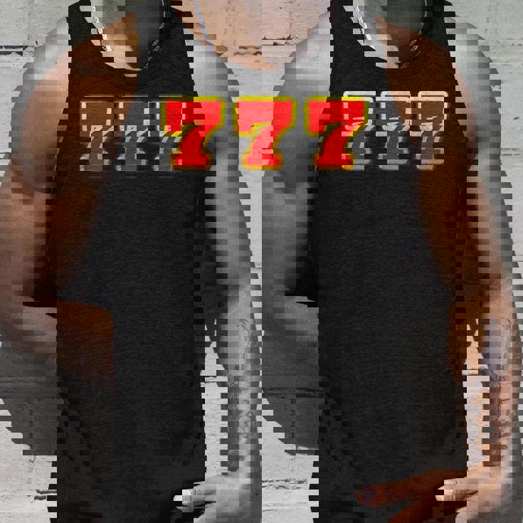 777 スリーセブン【スロット カジノ ラッキー7】数字 文字 シンプル デザイン タンクトップ 彼への贈り物