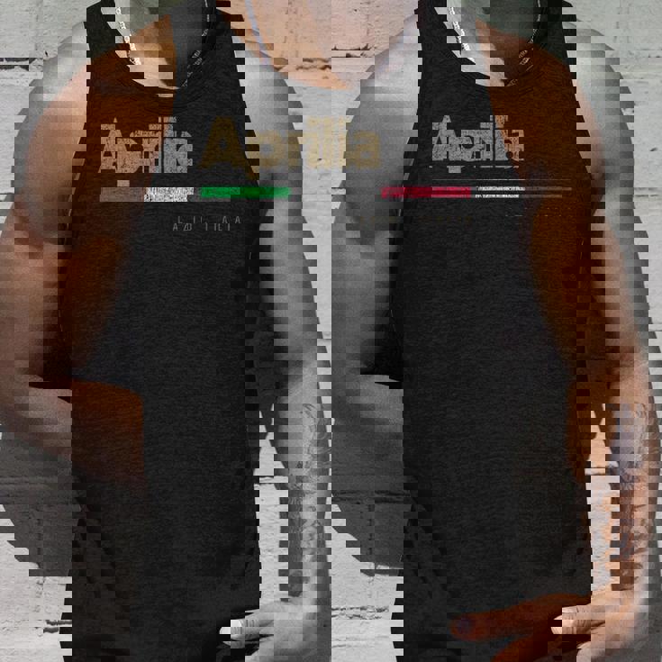 Aprilia イタリア都市レトロフラッグ イタリア タンクトップ 彼への贈り物