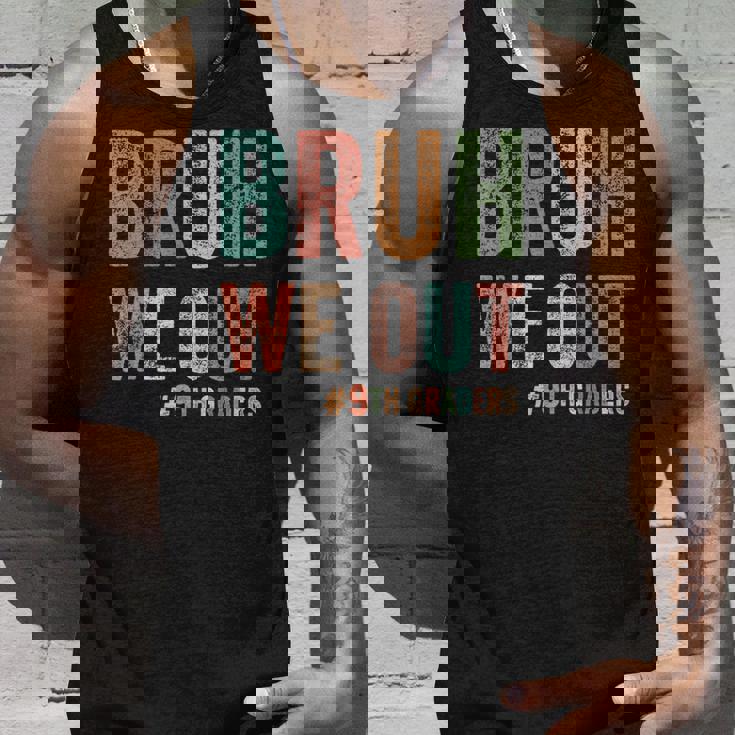 Bruh We Out 9年生 クラス 2025年生 9年生 卒業 タンクトップ 彼への贈り物