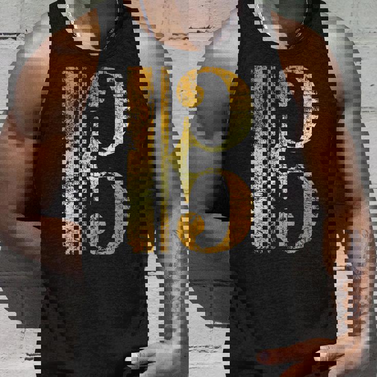 C-音記号 ヴィンテージイエロー ミュージシャンヴィオラ・チェロ。 タンクトップ 彼への贈り物